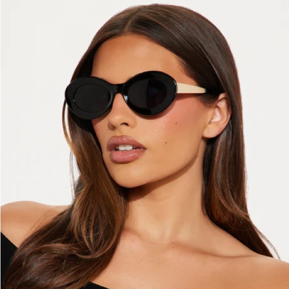 Oxalla Round Frame Sunglasses NEW 🏷️